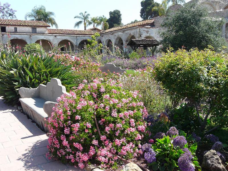 San Juan Capistrano Mission P1020075.jpg